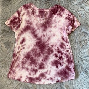 Tie dye pink American Eagle v neck